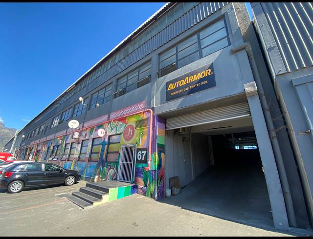 2,917M² WAREHOUSE TO LET IN PAARDEN EILAND